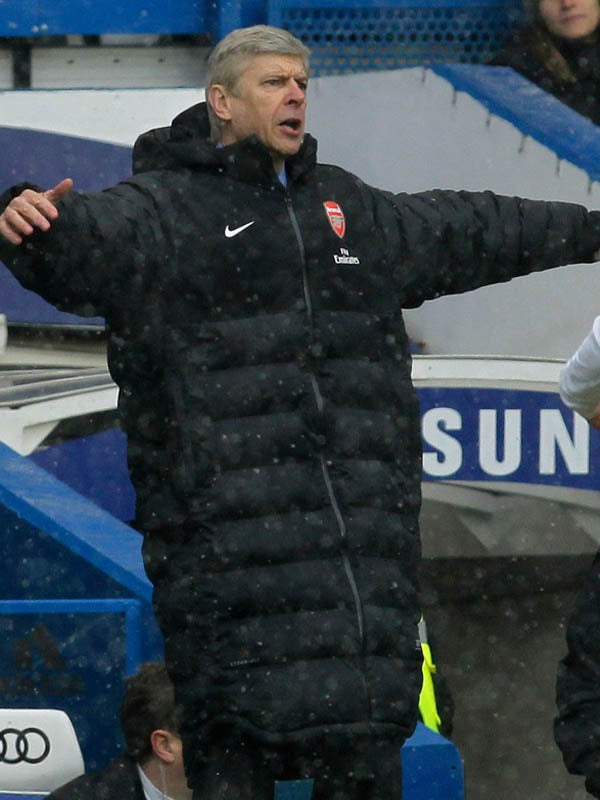 Stylish Arsene Wenger black puffer coat – lightweight yet cozy winter jacket