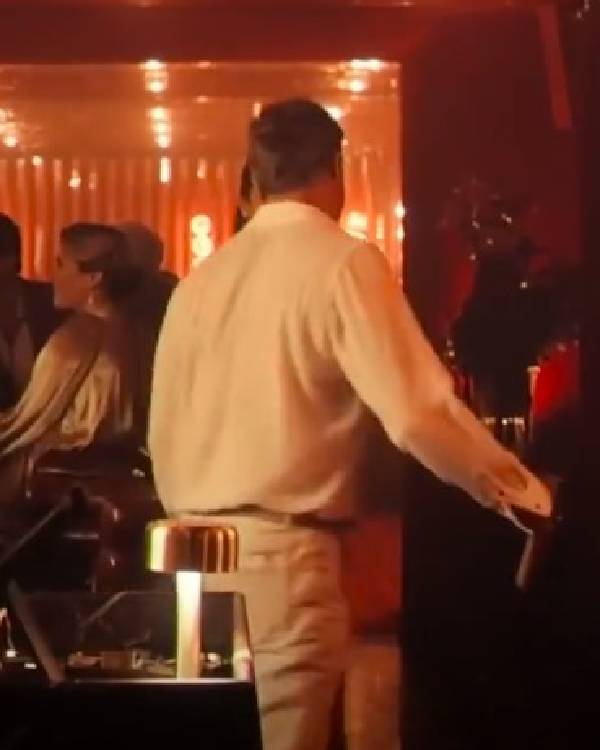 2025 Brad Pitt White Shirt